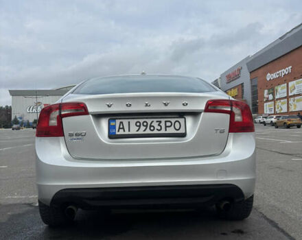 Серый Вольво С60, объемом двигателя 2.52 л и пробегом 230 тыс. км за 9800 $, фото 6 на Automoto.ua