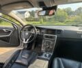 Серый Вольво С60, объемом двигателя 2.5 л и пробегом 230 тыс. км за 10600 $, фото 2 на Automoto.ua
