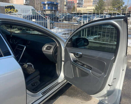 Сірий Вольво С60, об'ємом двигуна 2.52 л та пробігом 200 тис. км за 8200 $, фото 13 на Automoto.ua