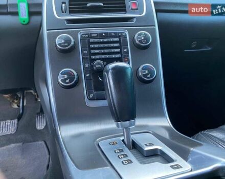 Серый Вольво С60, объемом двигателя 2.5 л и пробегом 154 тыс. км за 7000 $, фото 12 на Automoto.ua