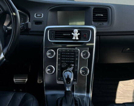 Серый Вольво С60, объемом двигателя 3 л и пробегом 140 тыс. км за 14800 $, фото 16 на Automoto.ua