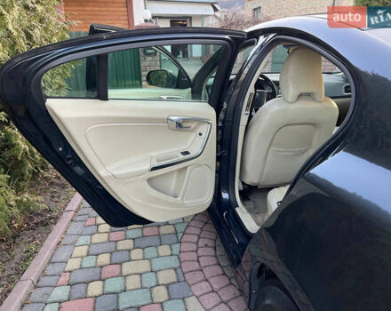 Серый Вольво С60, объемом двигателя 1.98 л и пробегом 185 тыс. км за 8500 $, фото 16 на Automoto.ua