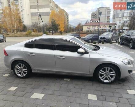 Вольво С60 2011 в Трускавце на Automoto.ua Серый Вольво С60, объемом двигателя 1.6 л и пробегом 232 тыс. км за 10000 $, фото 5 на Automoto.ua