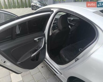 Вольво С60 2011 в Трускавце на Automoto.ua Серый Вольво С60, объемом двигателя 1.6 л и пробегом 232 тыс. км за 10000 $, фото 13 на Automoto.ua