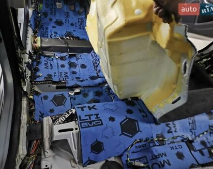 Вольво С60 2011 в Трускавце на Automoto.ua Серый Вольво С60, объемом двигателя 1.6 л и пробегом 232 тыс. км за 10000 $, фото 30 на Automoto.ua