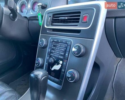 Серый Вольво С60, объемом двигателя 2.5 л и пробегом 154 тыс. км за 7000 $, фото 22 на Automoto.ua