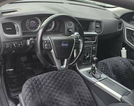 Вольво С60 2011 в Трускавце на Automoto.ua Серый Вольво С60, объемом двигателя 1.6 л и пробегом 232 тыс. км за 10000 $, фото 12 на Automoto.ua