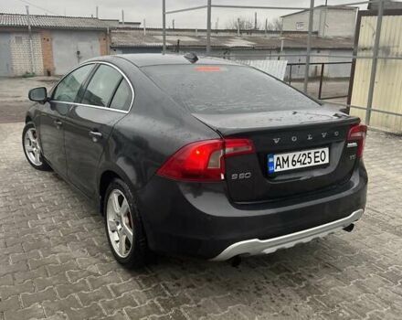 Серый Вольво С60, объемом двигателя 2.52 л и пробегом 238 тыс. км за 7900 $, фото 2 на Automoto.ua
