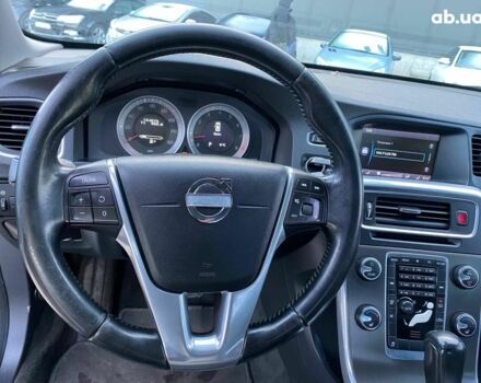 Серый Вольво С60, объемом двигателя 2.5 л и пробегом 154 тыс. км за 7000 $, фото 13 на Automoto.ua