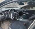 Серый Вольво С60, объемом двигателя 2.5 л и пробегом 142 тыс. км за 9000 $, фото 7 на Automoto.ua