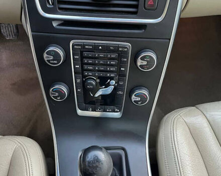 Серый Вольво С60, объемом двигателя 1.98 л и пробегом 185 тыс. км за 8500 $, фото 19 на Automoto.ua