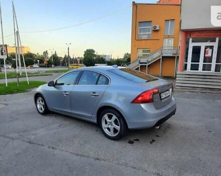 Серый Вольво С60, объемом двигателя 2.5 л и пробегом 325 тыс. км за 10900 $, фото 7 на Automoto.ua