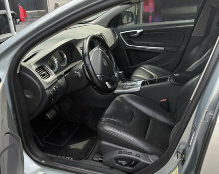 Серый Вольво С60, объемом двигателя 2.95 л и пробегом 223 тыс. км за 10800 $, фото 14 на Automoto.ua