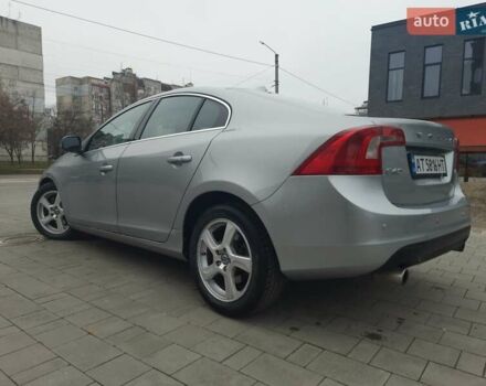 Серый Вольво С60, объемом двигателя 2.5 л и пробегом 325 тыс. км за 10750 $, фото 7 на Automoto.ua