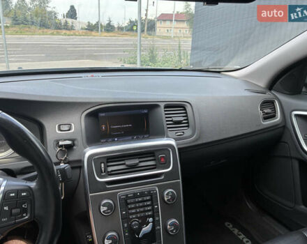 Серый Вольво С60, объемом двигателя 2.95 л и пробегом 223 тыс. км за 10800 $, фото 31 на Automoto.ua