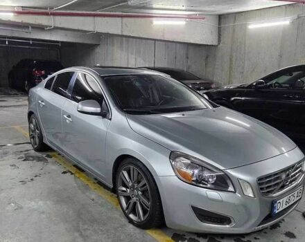 Сірий Вольво С60, об'ємом двигуна 3 л та пробігом 228 тис. км за 9850 $, фото 1 на Automoto.ua