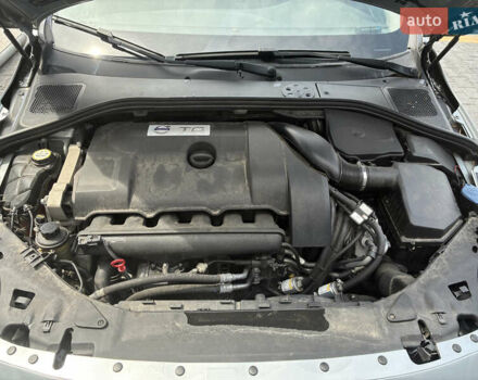 Серый Вольво С60, объемом двигателя 2.95 л и пробегом 223 тыс. км за 10800 $, фото 24 на Automoto.ua