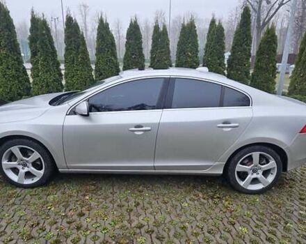 Серый Вольво С60, объемом двигателя 2.5 л и пробегом 139 тыс. км за 10400 $, фото 10 на Automoto.ua