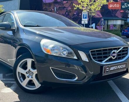 Сірий Вольво С60, об'ємом двигуна 2.5 л та пробігом 208 тис. км за 10490 $, фото 1 на Automoto.ua