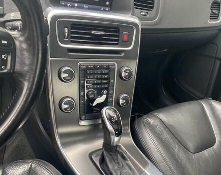 Серый Вольво С60, объемом двигателя 2.52 л и пробегом 285 тыс. км за 8850 $, фото 13 на Automoto.ua