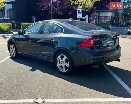 Сірий Вольво С60, об'ємом двигуна 2.5 л та пробігом 208 тис. км за 10490 $, фото 4 на Automoto.ua