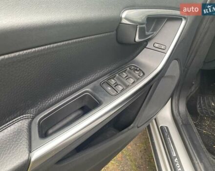 Серый Вольво С60, объемом двигателя 2.52 л и пробегом 285 тыс. км за 8850 $, фото 20 на Automoto.ua