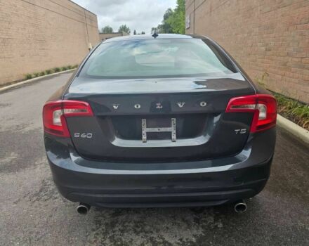 Сірий Вольво С60, об'ємом двигуна 2.5 л та пробігом 85 тис. км за 1300 $, фото 5 на Automoto.ua