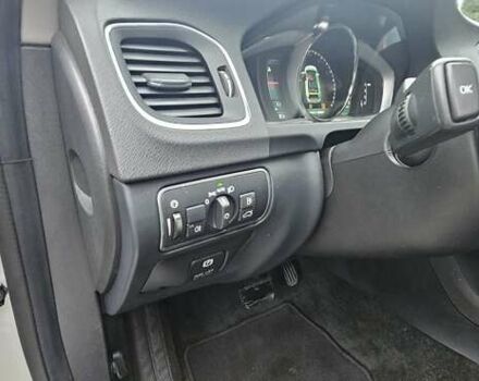 Серый Вольво С60, объемом двигателя 2.5 л и пробегом 139 тыс. км за 10400 $, фото 21 на Automoto.ua