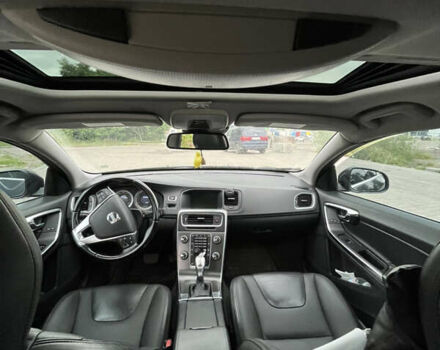 Серый Вольво С60, объемом двигателя 2.5 л и пробегом 213 тыс. км за 11000 $, фото 15 на Automoto.ua