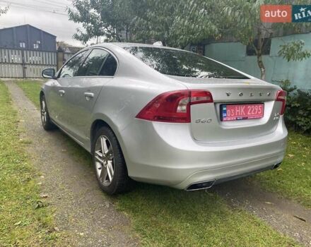 Серый Вольво С60, объемом двигателя 2.52 л и пробегом 285 тыс. км за 8850 $, фото 5 на Automoto.ua