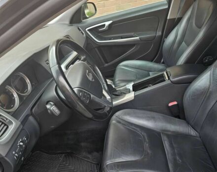 Сірий Вольво С60, об'ємом двигуна 2.5 л та пробігом 85 тис. км за 1300 $, фото 8 на Automoto.ua
