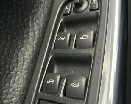 Серый Вольво С60, объемом двигателя 2.5 л и пробегом 213 тыс. км за 11000 $, фото 31 на Automoto.ua