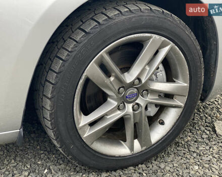 Вольво С60 2013 у Луцьку на Automoto.ua Сірий Вольво С60, об'ємом двигуна 2.52 л та пробігом 284 тис. км за 9400 $, фото 62 на Automoto.ua