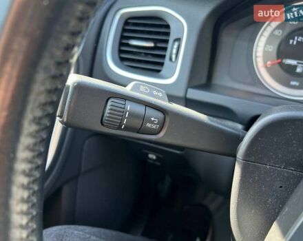 Сірий Вольво С60, об'ємом двигуна 2.5 л та пробігом 208 тис. км за 10490 $, фото 13 на Automoto.ua