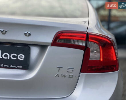 Вольво С60 2013 у Луцьку на Automoto.ua Сірий Вольво С60, об'ємом двигуна 2.52 л та пробігом 284 тис. км за 9400 $, фото 64 на Automoto.ua