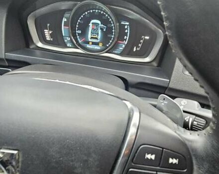 Серый Вольво С60, объемом двигателя 2.5 л и пробегом 139 тыс. км за 10400 $, фото 24 на Automoto.ua