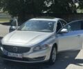 Серый Вольво С60, объемом двигателя 2.5 л и пробегом 290 тыс. км за 10000 $, фото 4 на Automoto.ua