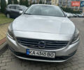 Серый Вольво С60, объемом двигателя 2.5 л и пробегом 195 тыс. км за 8800 $, фото 1 на Automoto.ua