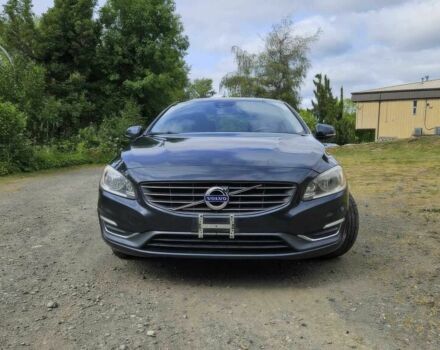 Серый Вольво С60, объемом двигателя 2.5 л и пробегом 82 тыс. км за 8700 $, фото 1 на Automoto.ua