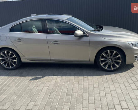 Серый Вольво С60, объемом двигателя 1.97 л и пробегом 150 тыс. км за 13300 $, фото 4 на Automoto.ua