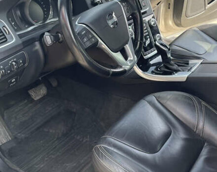 Серый Вольво С60, объемом двигателя 1.97 л и пробегом 150 тыс. км за 13300 $, фото 10 на Automoto.ua