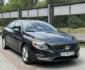 Серый Вольво С60, объемом двигателя 2 л и пробегом 200 тыс. км за 9500 $, фото 1 на Automoto.ua