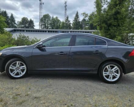 Серый Вольво С60, объемом двигателя 2.5 л и пробегом 82 тыс. км за 8700 $, фото 3 на Automoto.ua