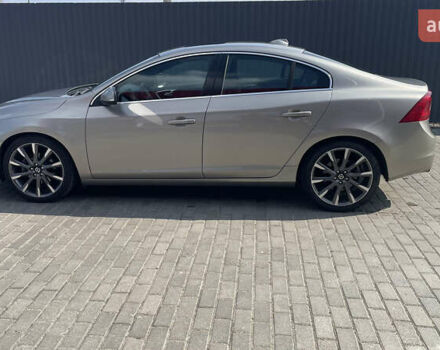 Серый Вольво С60, объемом двигателя 1.97 л и пробегом 150 тыс. км за 13300 $, фото 7 на Automoto.ua