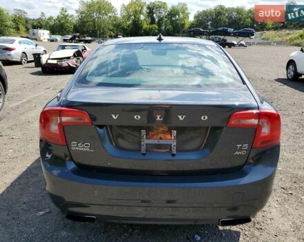Вольво С60 2015 в Кропивницком (Кировограде) на Automoto.ua Серый Вольво С60, объемом двигателя 2.52 л и пробегом 157 тыс. км за 1400 $, фото 5 на Automoto.ua