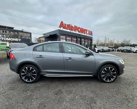 Серый Вольво С60, объемом двигателя 2.5 л и пробегом 73 тыс. км за 16500 $, фото 4 на Automoto.ua