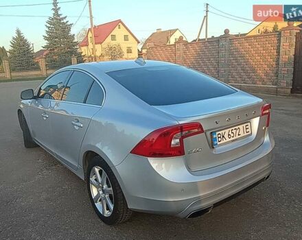Серый Вольво С60, объемом двигателя 1.97 л и пробегом 255 тыс. км за 12300 $, фото 2 на Automoto.ua