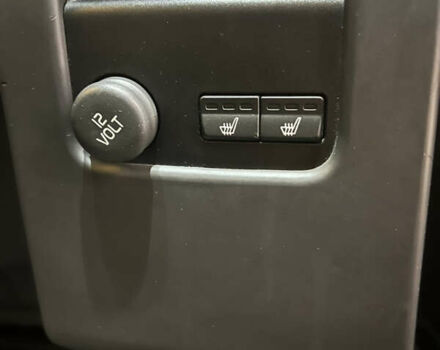 Серый Вольво С60, объемом двигателя 2.5 л и пробегом 181 тыс. км за 15900 $, фото 17 на Automoto.ua