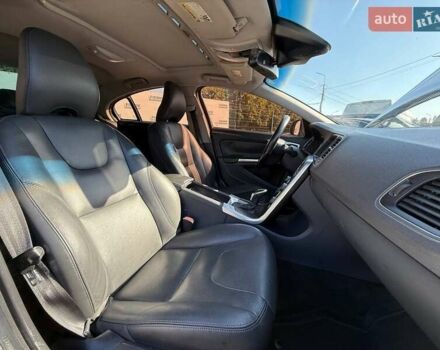 Серый Вольво С60, объемом двигателя 2 л и пробегом 208 тыс. км за 8600 $, фото 11 на Automoto.ua