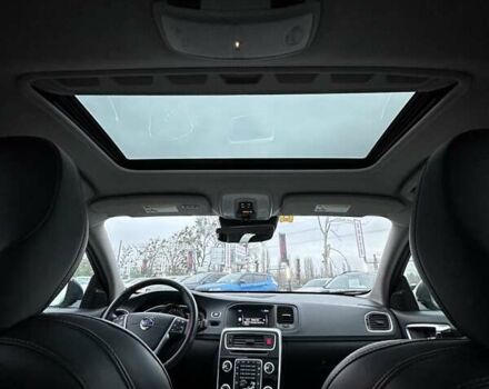 Серый Вольво С60, объемом двигателя 2.5 л и пробегом 73 тыс. км за 16500 $, фото 30 на Automoto.ua